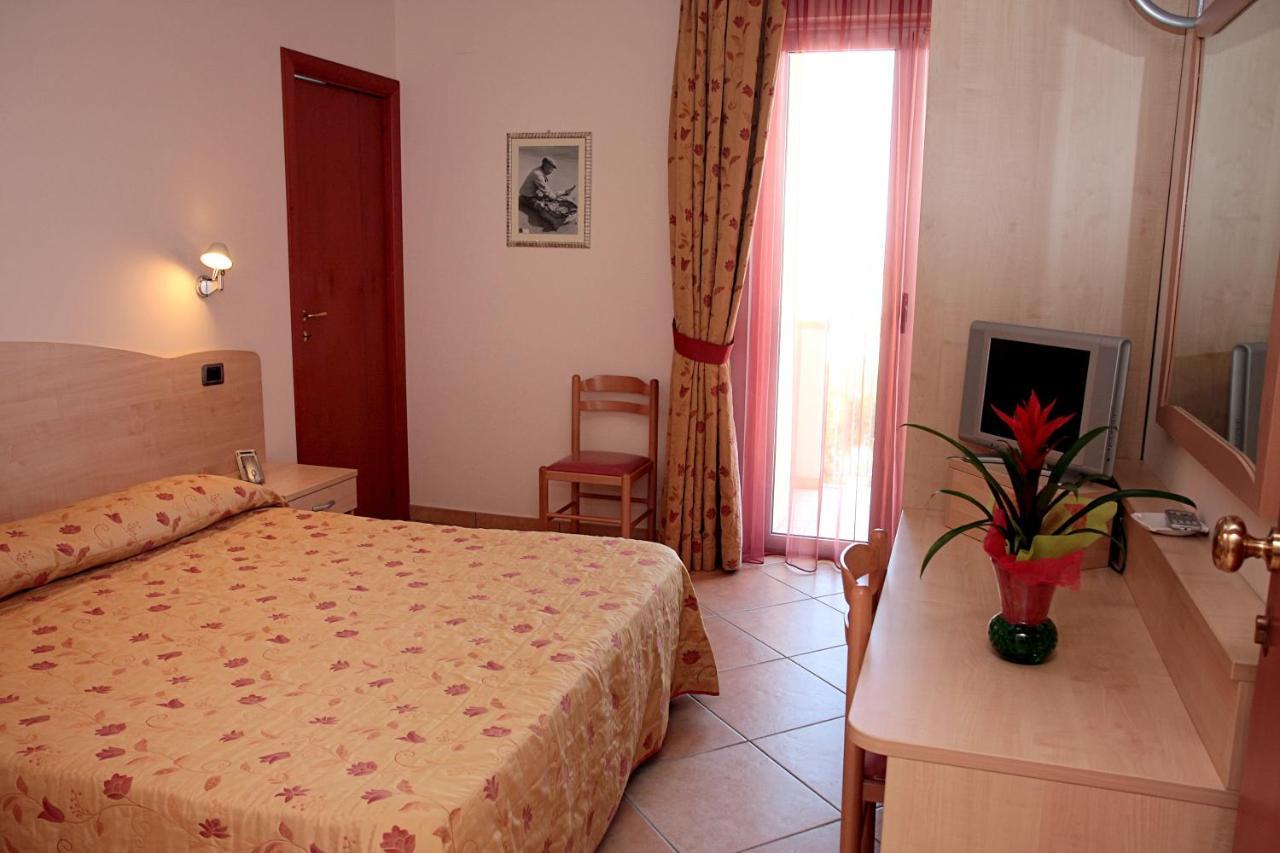 Hotel La Tartaruga Roseto Degli Abruzzi Eksteriør bilde