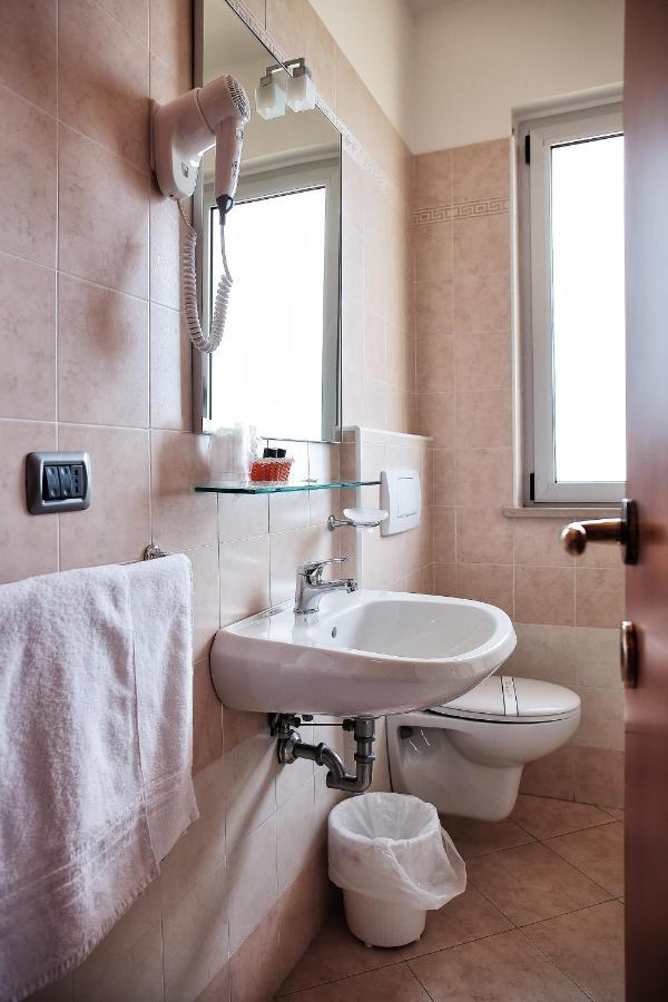 Hotel La Tartaruga Roseto Degli Abruzzi Eksteriør bilde